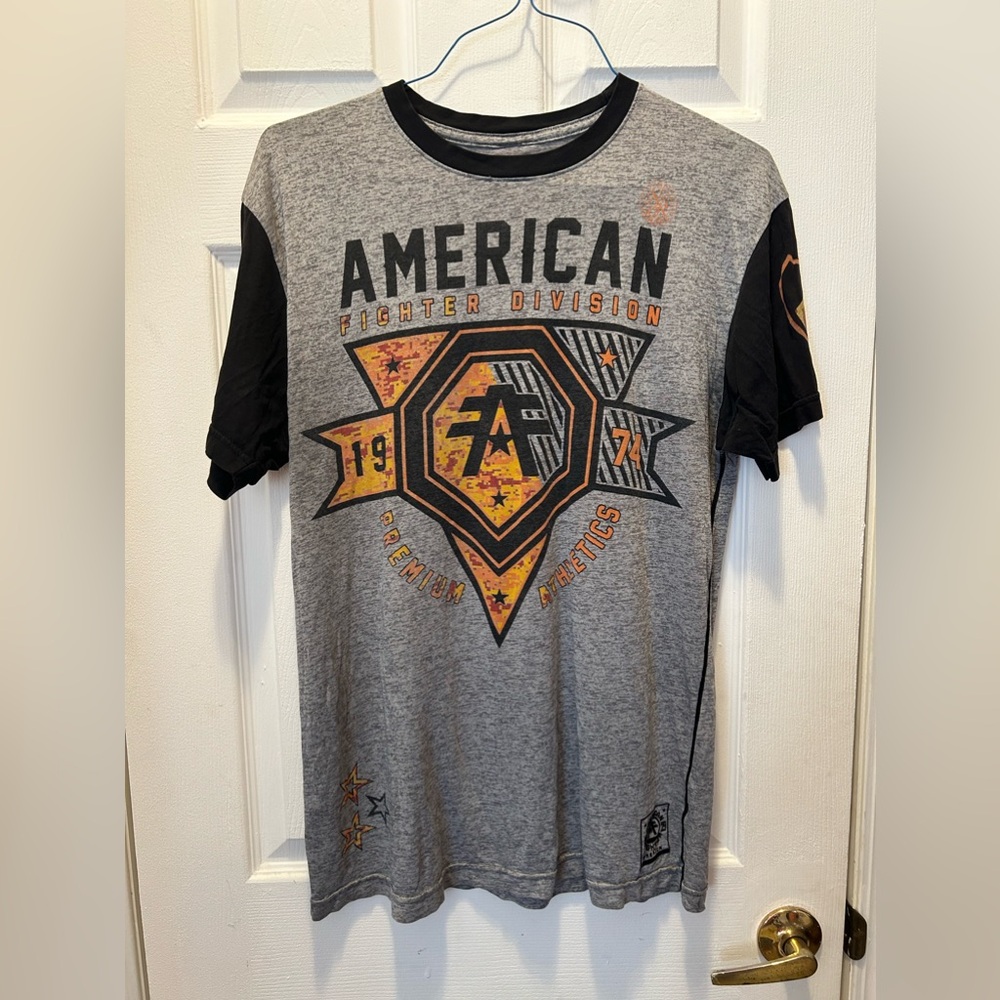 American fighter T-shirt large